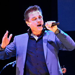 JB singing